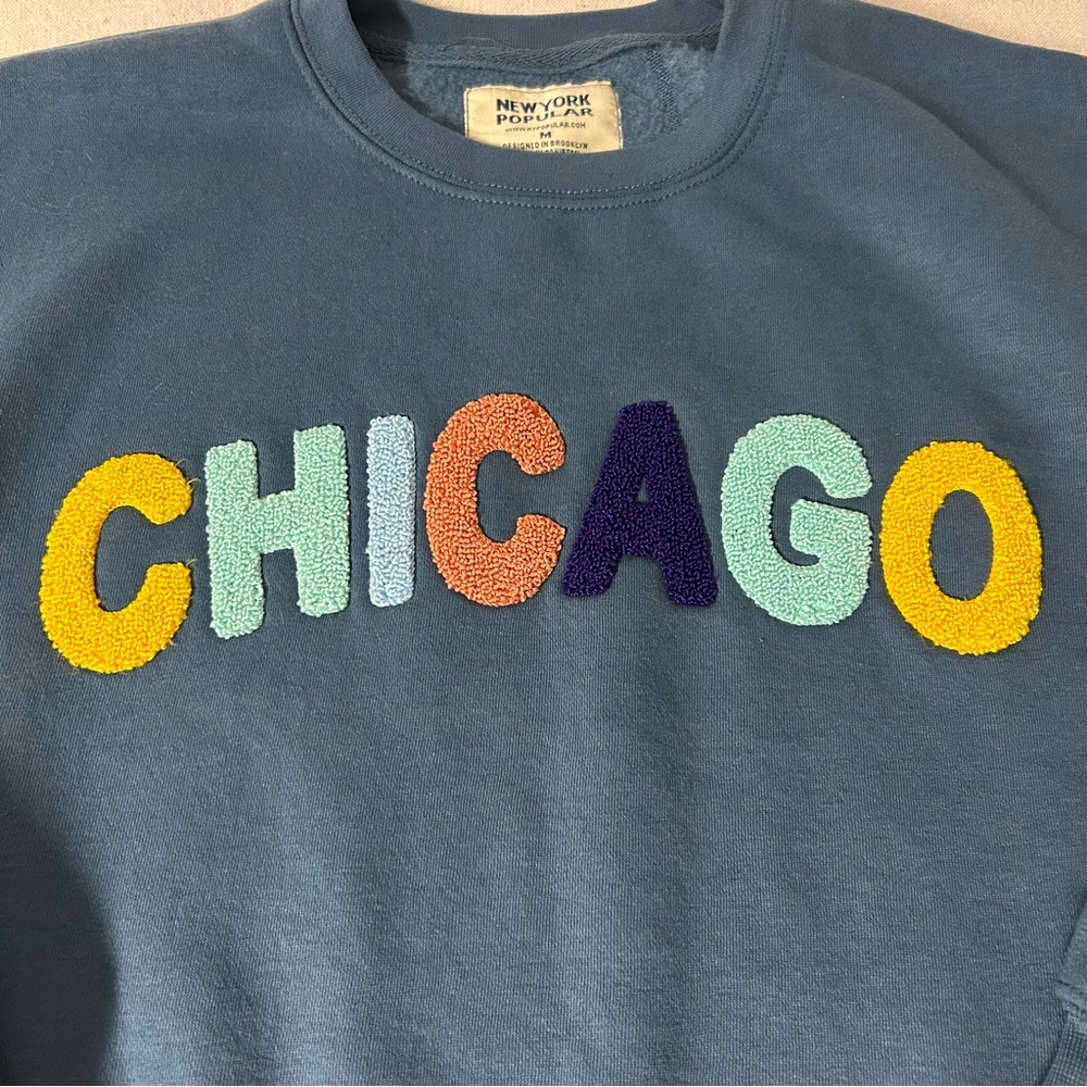 New York Popular “Chicago”Sweatshirt Womens Medium Blue Multicolor Lettering - Picture 4 of 10